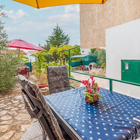 Amazing Apartment In Pula With Kitchen Exteriér fotografie