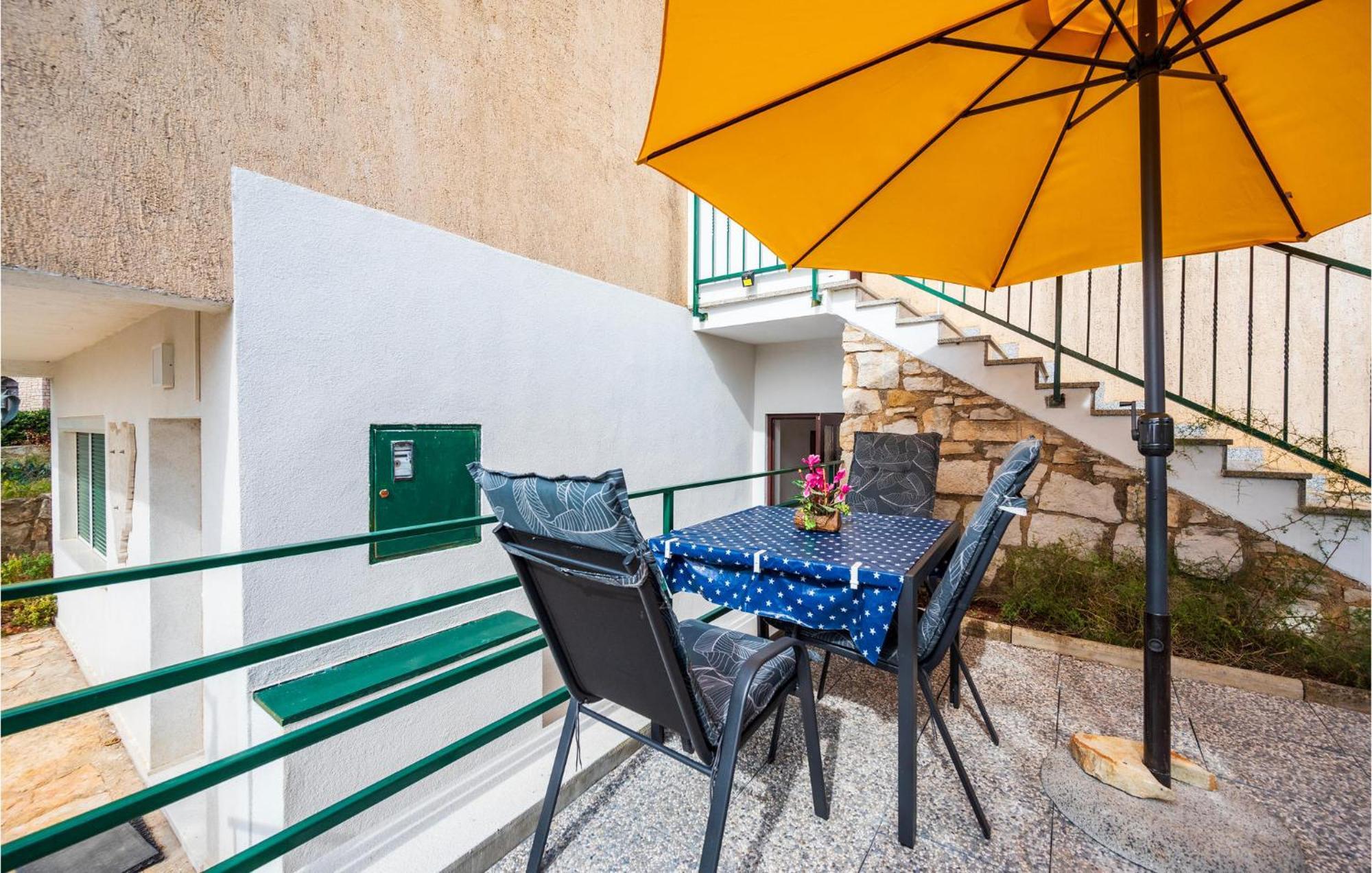 Amazing Apartment In Pula With Kitchen Exteriér fotografie